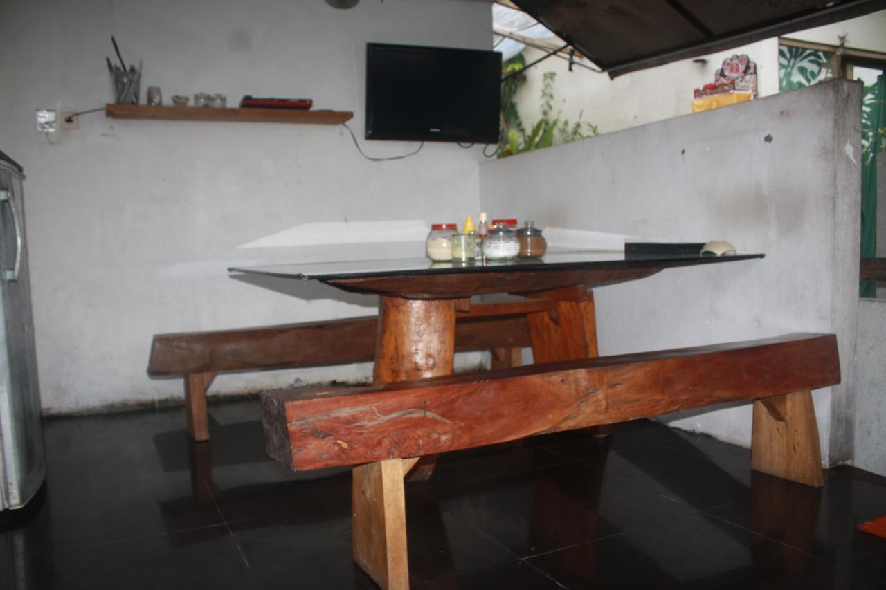 Gusti Homestay Kerobokan Экстерьер фото